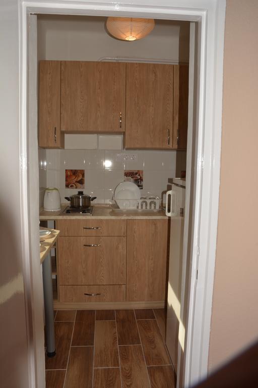 Poetyi Flat Appartement Boedapest Buitenkant foto
